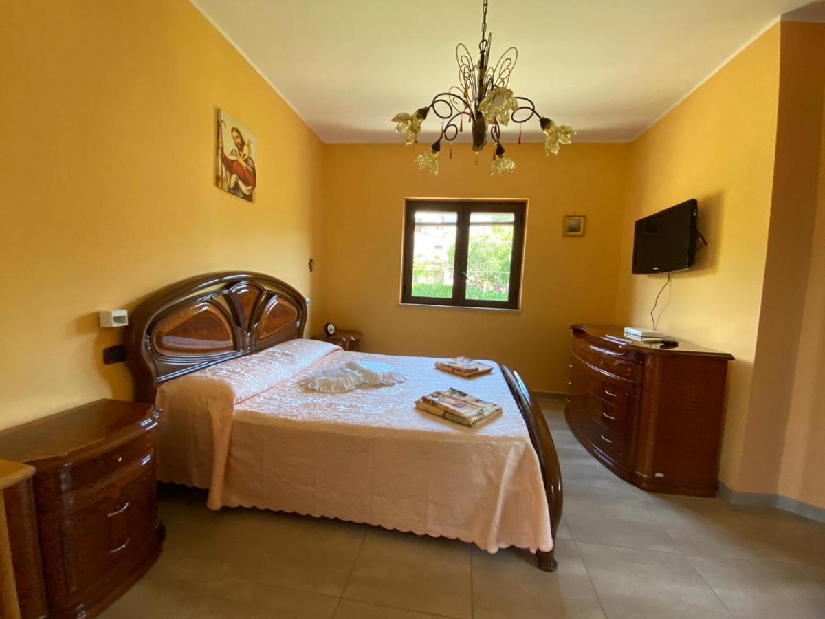 אגרופולי Villa Ida מראה חיצוני תמונה